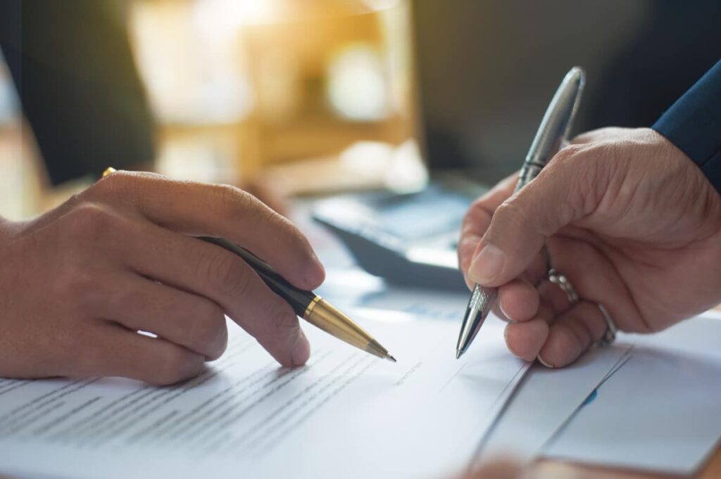 Intérim et contrats courts quels sont les secteurs qui recrutent le plus 